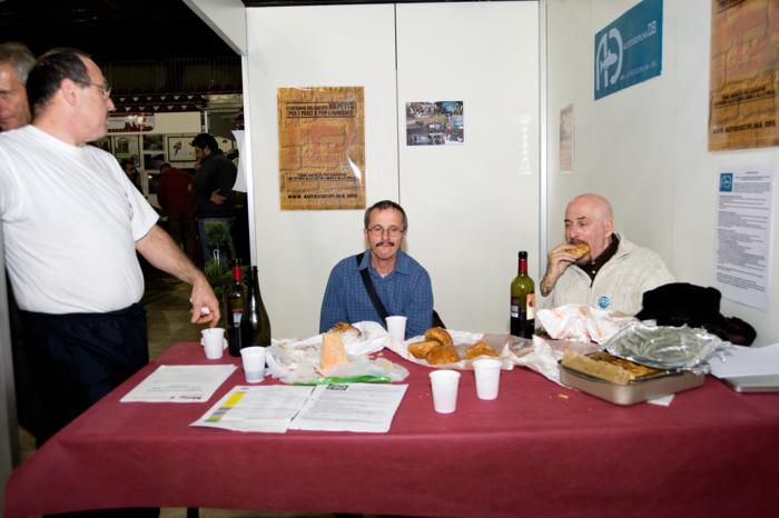 Marco durante uno spuntino allo stand "AD"