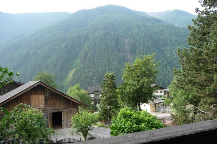 La vista la mattina dal balcone della Gasthof Dorfschenke
